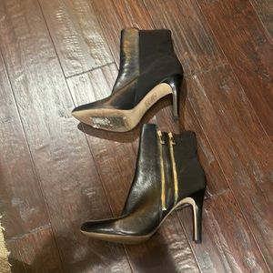 Gently Loved White House Black Market Boots